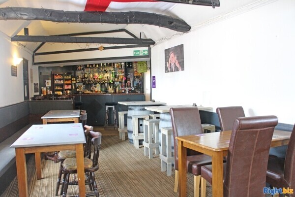LINCOLNSHIRE - PUBLIC HOUSE Photo 5