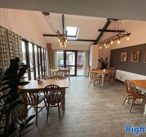 Under Offer: Superb Waterside Cafe Bistro on Bude Canal For Sale in Bude Photo 5