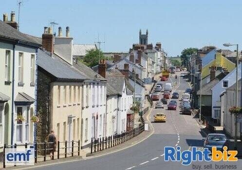 DOMESTIC & COMMERCIAL CONTRACT CLEANING Photo 5