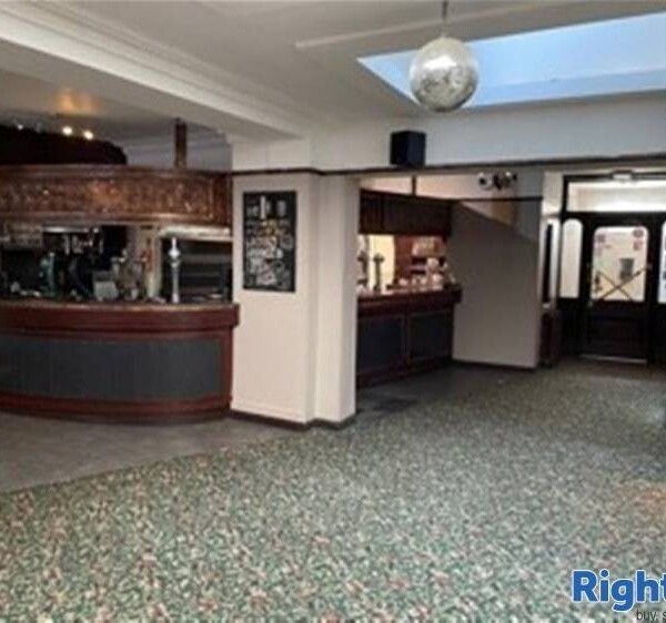 Superb Opportunity for City Centre Located Leasehold Business Photo 5