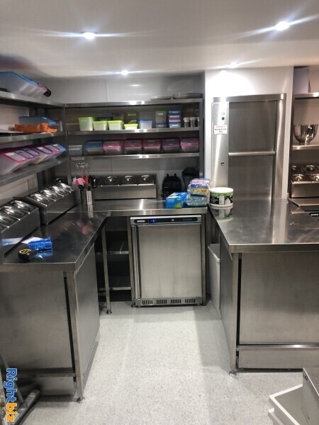 Immaculate & Cool Cafe - Brand New Kitchen Photo 5