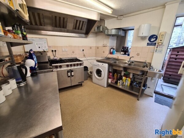 Well Presented Free of Tie Town Centre Public House For Lease Photo 5