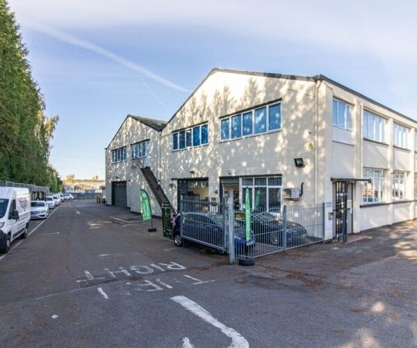 Electric Motorbike Retailer -Hertfordshire Photo 5