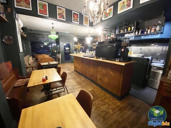 LICENSED RESTAURANT: HEATON MOOR: Photo 5