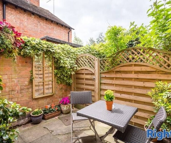 Warm & Friendly Guesthouse in Stratford-Upon-Avon Photo 5