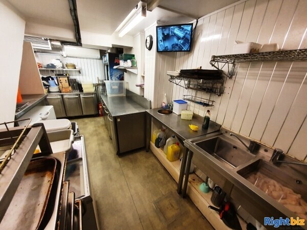 A1 CAFÉ / COFFEE SHOP WITHIN GOOD SIZE TWO STOREY UNIT - TURNOVER £3,000 PER WEEK  Photo 5