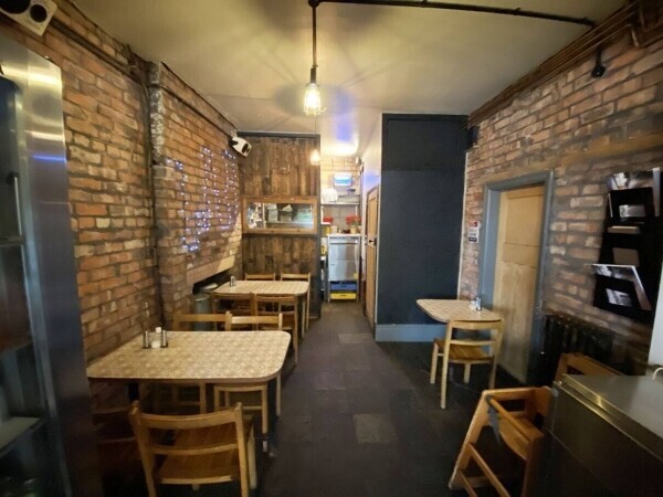 CAFE: EAST DIDSBURY: Photo 5