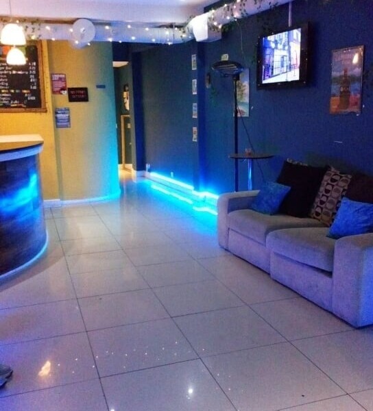 Leasehold Town Centre bar for sale Photo 4