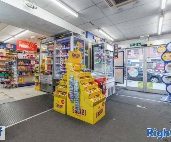 Convenience Store Photo 5