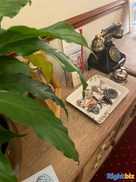Luxurious Guest House in Whitby with Beach at end of the Road Photo 5