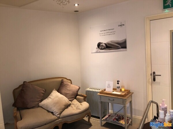Stunning Beauty Salon in Barnes SW13 Photo 5