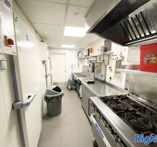 Leasehold Fish & Chip Takeaway Located In Kirkby In Ashfield Photo 5