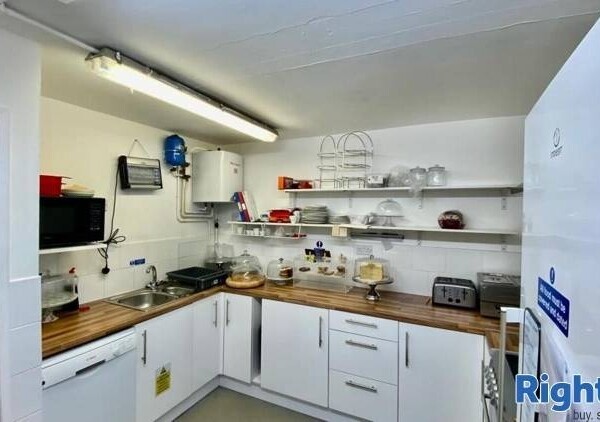 Leasehold Independent Tea Room Located in Keyworth Photo 5