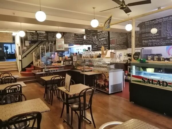 EXCELLENT 100 COVER COFFEE SHOP/CAFE WITH POTENTIAL ACCOM. ABERDARE Photo 5