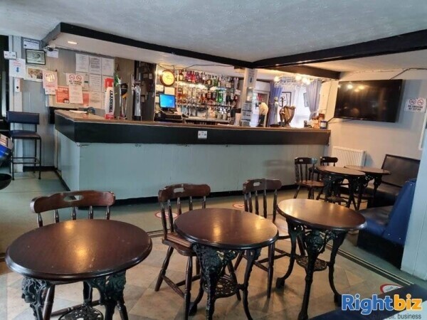Popular public house and large beer garden within Ayrshire village of Dalry Photo 5