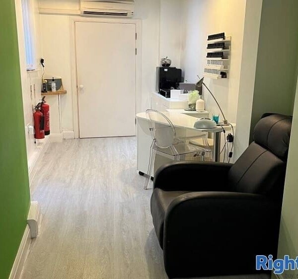 Well Established Beauty Clinic Salon For Sale Photo 5