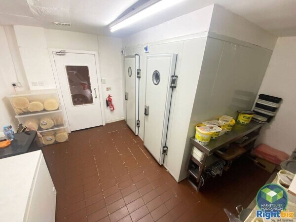 LICENSED RESTAURANT: BURNLEY: Photo 5