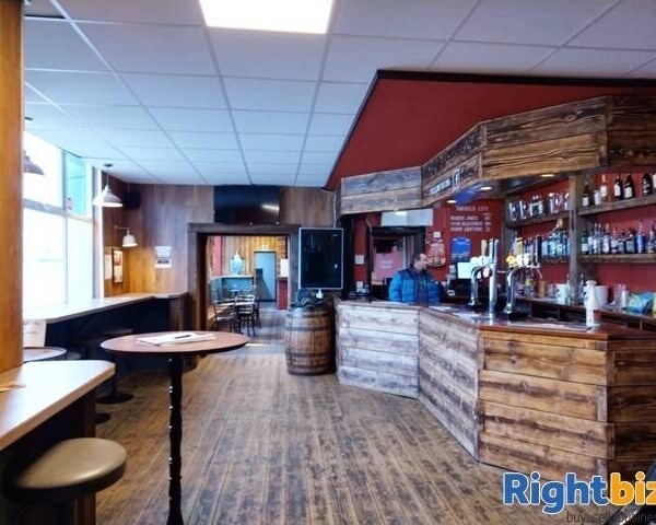 SWANSEA CITY - RECENTLY REFURBISHED & WELL ESTABLISHED TRADITIONAL COMMUNITY PUB Photo 5
