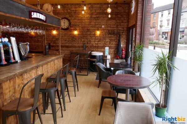 Free of Tie Bar Tap House in Warrington Cheshire Business For Sale. Photo 2