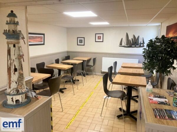 FISH & CHIP TAKEAWAY with SEATING AREA Photo 5
