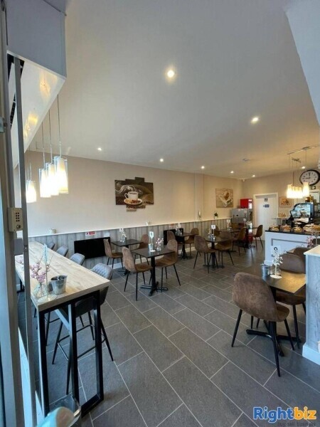 Well Established Popular Modern Cafe Photo 5