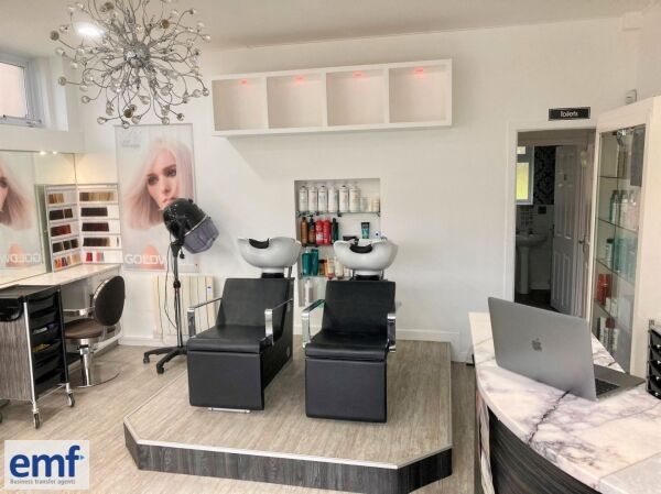HAIR SALON Photo 5