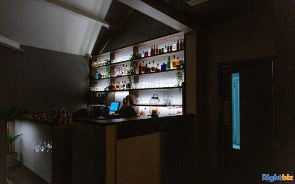 Popular Modern Italian Restaurant & Bar Business Photo 5