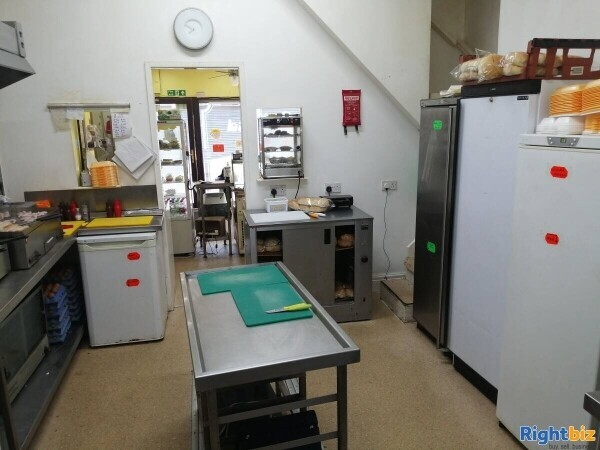 Busy Breakfast / Sandwich Shop in Atherton Photo 4
