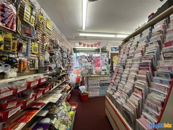 AN ESTABLISHED INDEPENDENT GENERAL RETAIL STORE & PROMINENT FREEHOLD PREMISES Photo 5