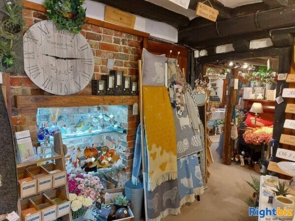 LEASEHOLD HOME INTERIORS/GIFTS/FRAGRANCE BUSINESS Photo 5