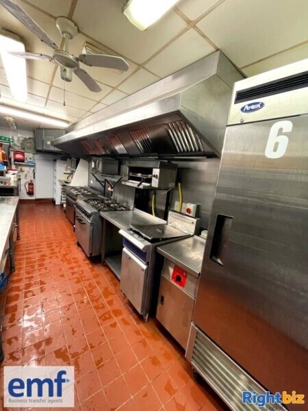 LICENSED CAFÉ/BRASSERIE Photo 5