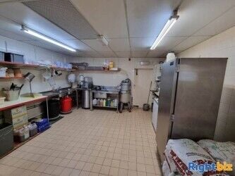 Long established and reputable fish & chip shop on Cambuslang Main Street Photo 5