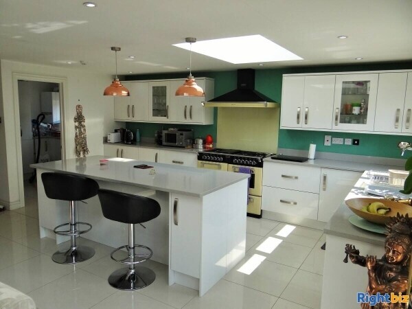 Busy Conv Store and PO Local with large Home Photo 5