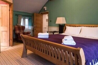 Freehold Hotel, Restaurant & Takeaway - Oldham Photo 5