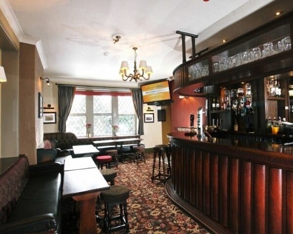 Hub of The Community Pub Photo 5