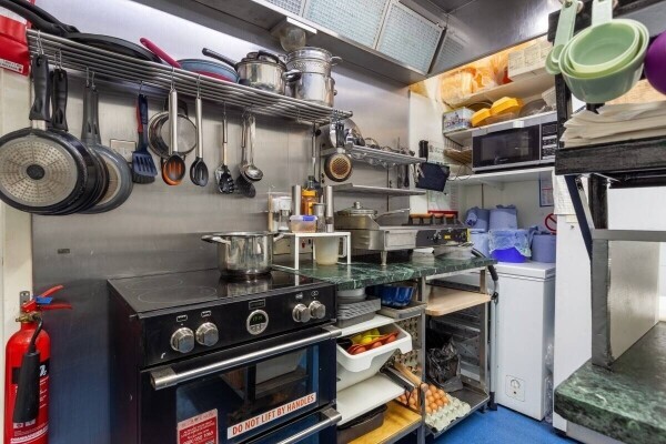 Freehold Cafe in Bathgate - Perfect for first time buyers, take away or investment Photo 5