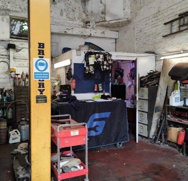 Leasehold Repair & Service Garage in St Leonards Photo 5