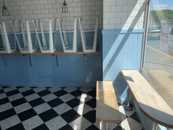 Freehold class 3 Hot Food Take Away with some seating in Millport (ref 1485) Photo 5