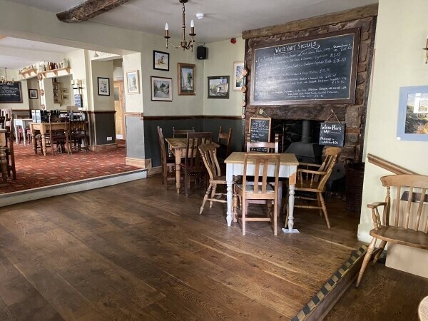 SOMERSET - WELL PRESENTED HOTEL IN TOWN CENTRE Photo 5