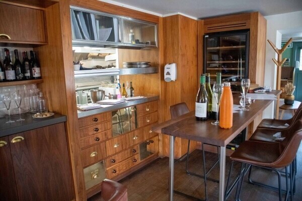 EAST SUSSEX - HIGH QUALITY PREMISES CLOSE TO TOURIST ATTRACTIONS Photo 5