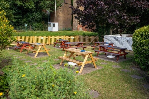 KENT - WELL-KNOWN PUB - FOR SALE BY PUBLIC AUCTION - THURSDAY 4 MAY 2023 AT 10:00 Photo 5