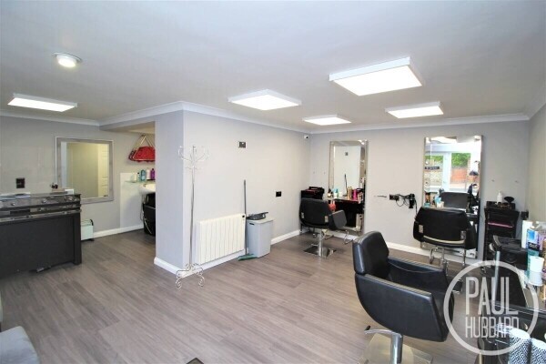 Well-established and beautifully decorated hair salon in Caister-on-Sea, Norfolk. Photo 5