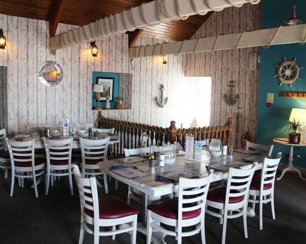 CARDIGAN BAY - ICONIC COASTAL VILLAGE - SEA FRONT FREEHOUSE Photo 5