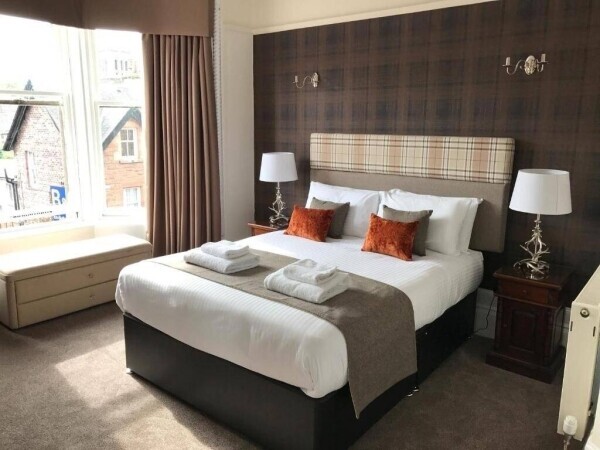 A Very Well Presented 9 Letting Room Hotel in Prominent Location For Sale Photo 5