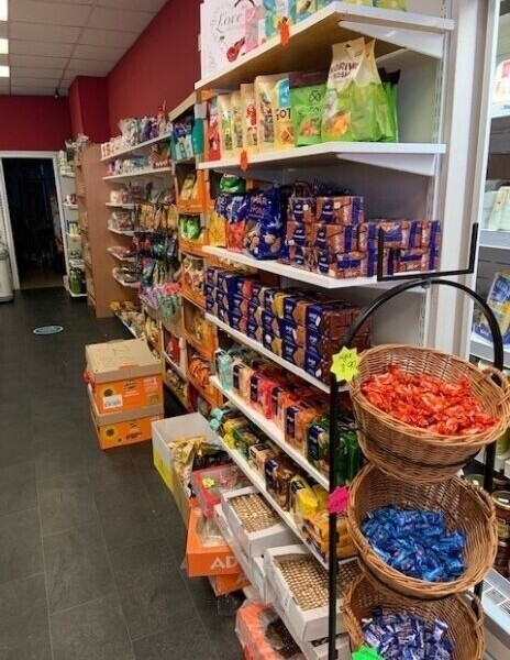 Licensed Retailer of Imported Food & Drink Rugby Photo 5
