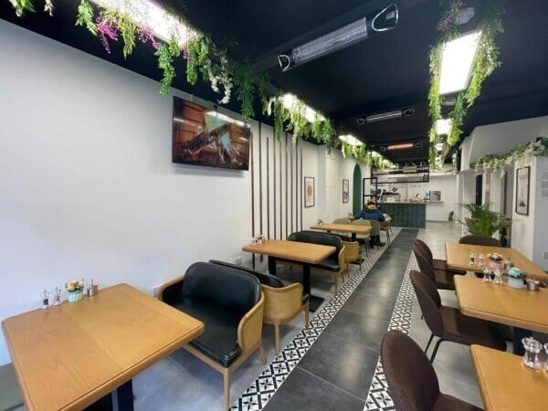 Cafe Bistro For Sale in Crouch End Photo 5