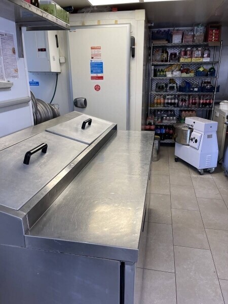 Leasehold  Takeaway is Located In Bingham, Nottinghamshire Photo 5