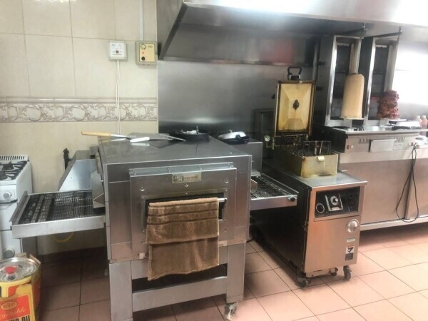 Freehold Commercial property With Living Accommodation Photo 5