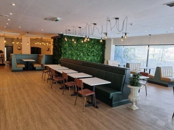 Fantastic Coffee Shop/ Restaurant opportunity within busy shopping centre Photo 5