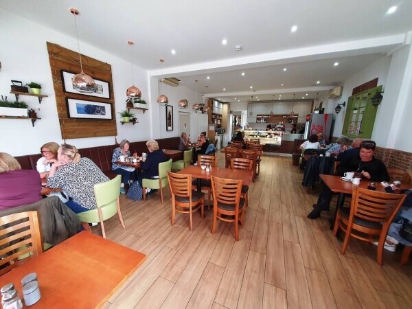 DAY TIME CAFÉ WITH A3 & ALCOHOL LICENCE & REAR GARDEN Photo 5